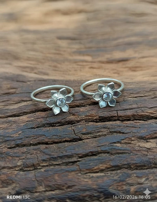 Toe rings